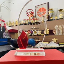 CÚp BiỂu TrƯng Pha LÊ ThỦy Tinh In Logo (10)